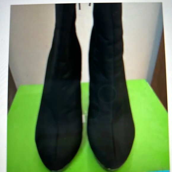 Charles David Bootie fabric upper with Patent heel/platform. Worn Once! Size 7 - Picture 5 of 11